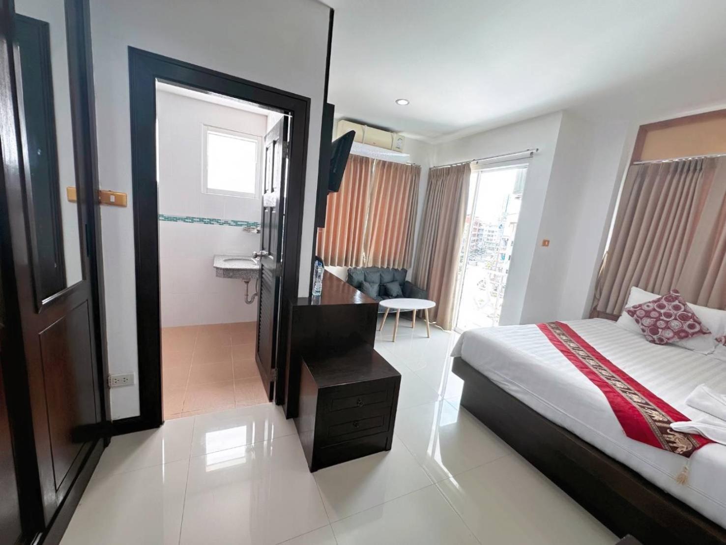 Abby'S House Hotel Patong Exterior photo