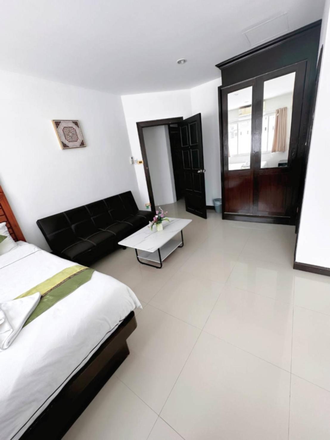 Abby'S House Hotel Patong Exterior photo