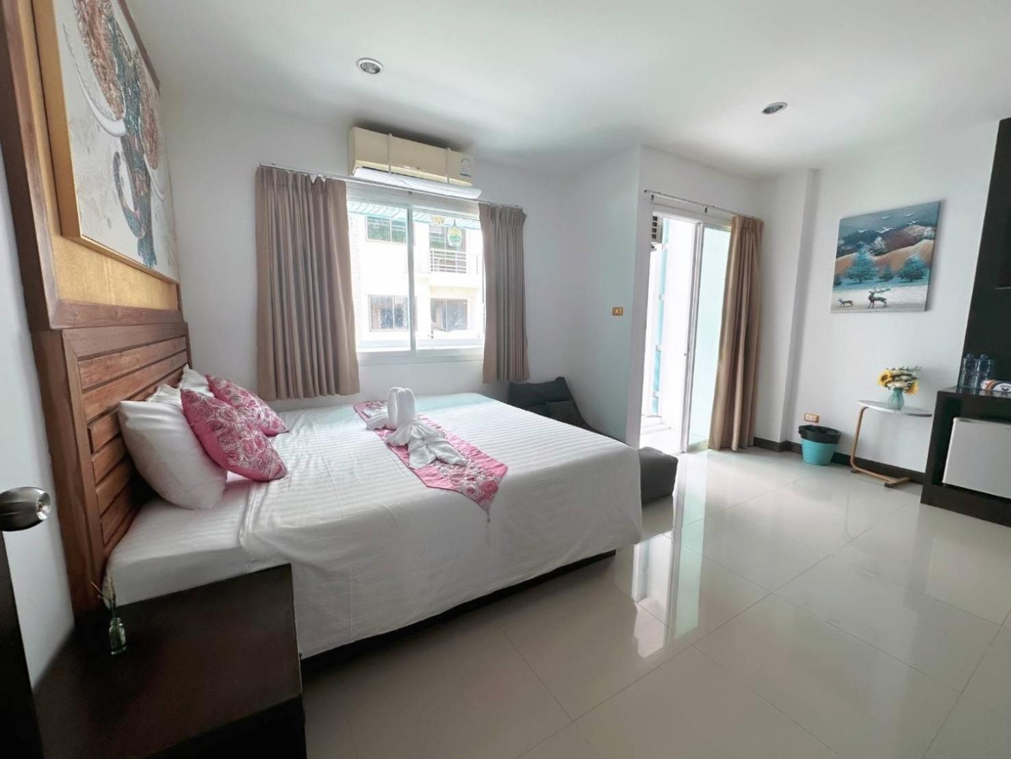 Abby'S House Hotel Patong Exterior photo